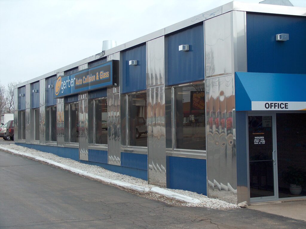 Gerber-Auto-Elgin-looking-north